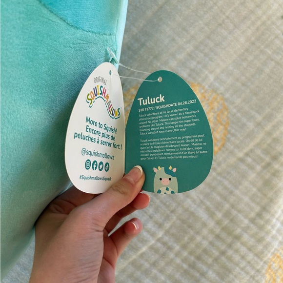 Tuluck Ultra Rare Blue Cow Squishmallow - Picture 6 of 8